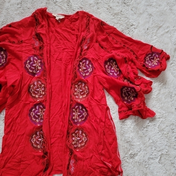 Entro Red Open Embroidered Stitch Half Sleeve Cardigan Size L - Picture 2 of 8